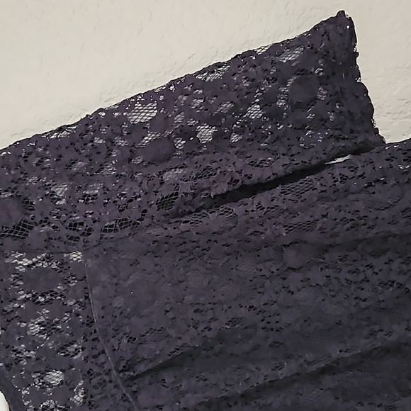 Monteau Navy Blue Lace top size Medium - Picture 3 of 6